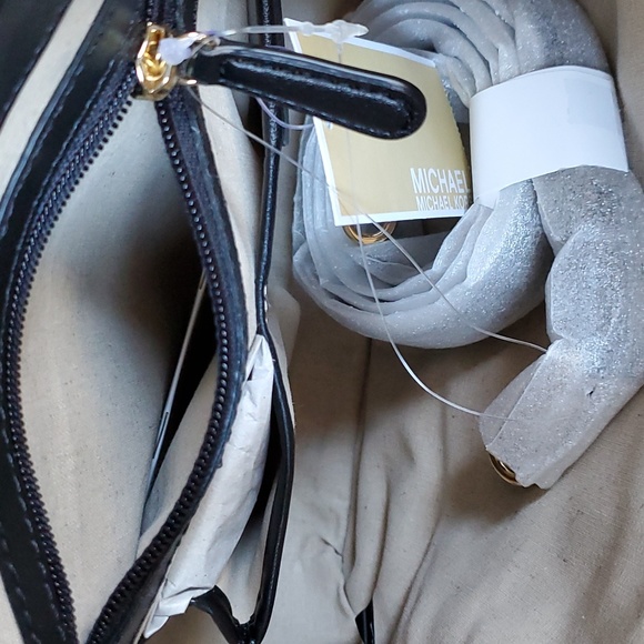 MICHAEL  Michael Kors Vivian Leather Tote NWT - Picture 9 of 17